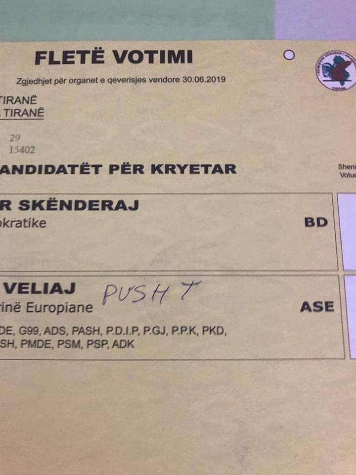 FOTO/Paloka- Ramës: Në 30 Qershor… Edhe qentë të kthyen shpinën…