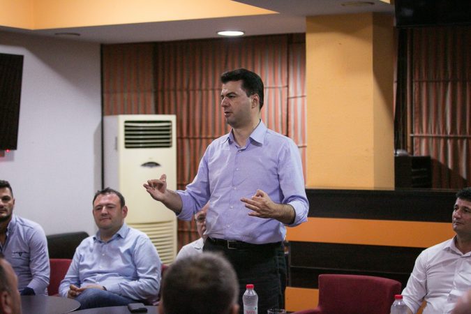 “Rama, Dako, Gjiknuri dhe Balla kridhen në lluks” Basha: Kemi planin për të kthyer besimin e shqiptarëve