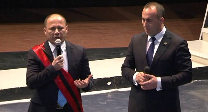 Një rruge në Kamëz i vendoset emri “Ramush Haradinaj”