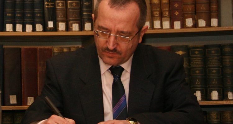 Aurel Plasari publikon kërcënimin e bërë ndaj tij