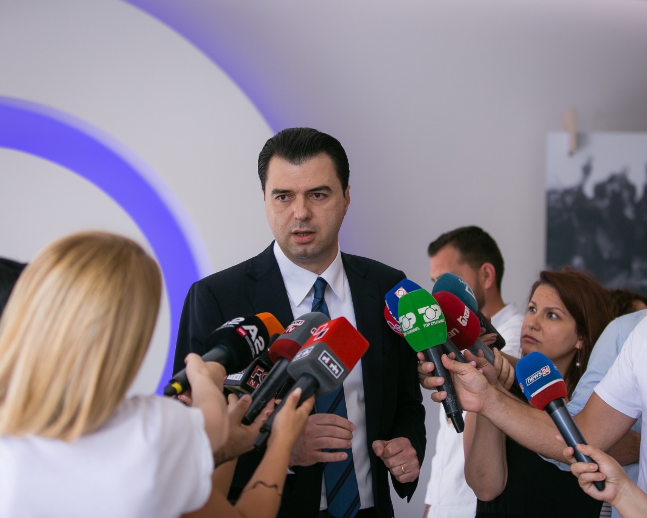 Fjala e plotë e liderit opozitar, Basha vendos prioritetet: Karriget i dorëzuam, tani vazhdojmë….