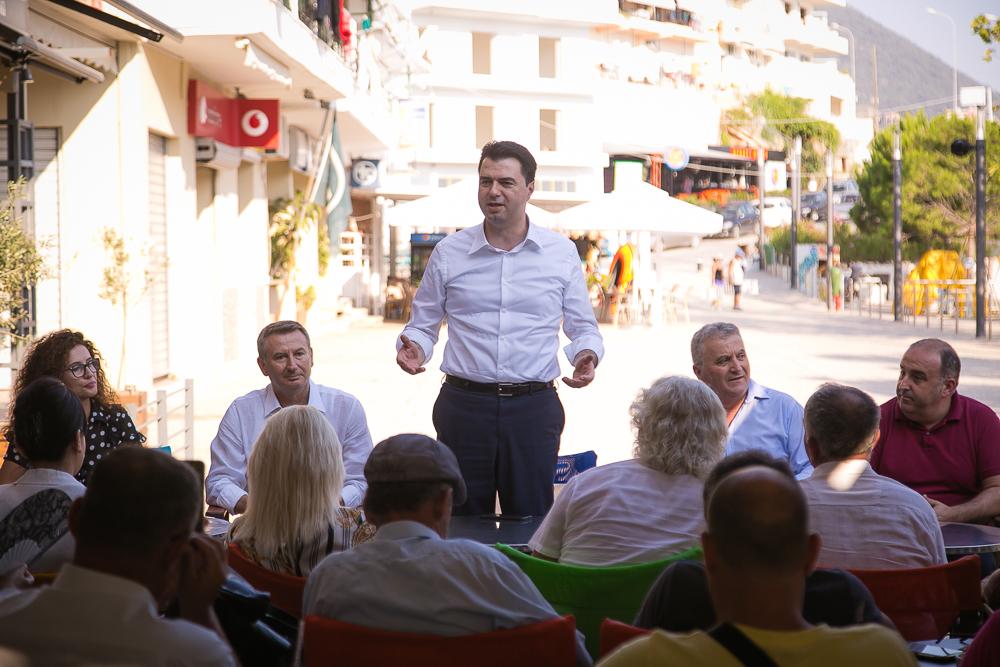 FOTO/Basha i rikthehet turit të takimeve, mesazh nga Himara: PD forcë fituese, të bashkuar me qytetarët