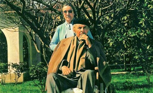 Rrëfimi i Kalos: Si vrau veten kuzhinieri i Enverit, pasi e larguan nga puna u hodh nga Pallati i Kulturës..