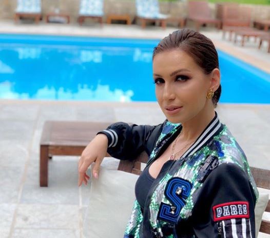 “Çmenduri”, Moderatores iu mbush kupa me sfidën e plakjes: Bëj be se do e mbyll Instagramin..