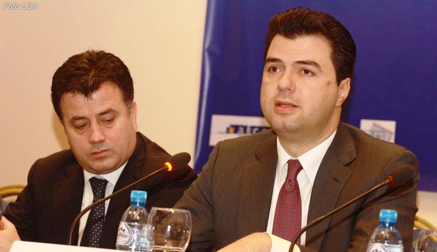 Kryetari i PD ndryshon koordinatorët në rrethe