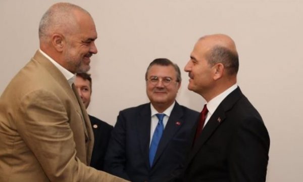 Çfarë i kërkoi Ministri turk Edi Ramës në takimin me dyer të mbyllura