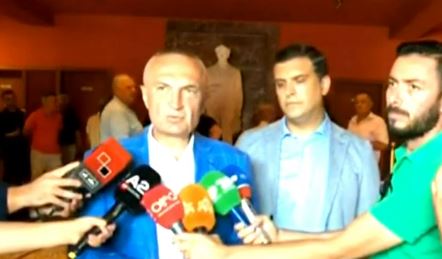 “Tre artistët t’i japin fund këtij absurdi”, Meta apel: Të marrin masat për zgjedhjet vendore më 13 tetor