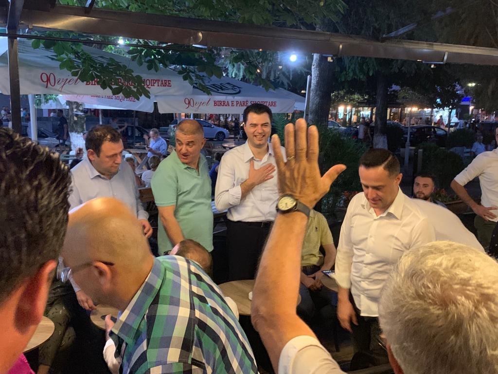 FOTO/Nuk ndalet BASHA ,nga Kavaja shkon në Elbasan