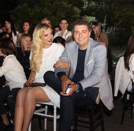 FOTO/”Më skuqe”…Ermal Hoxha vë në siklet Rezartën me pyetjen provokuese