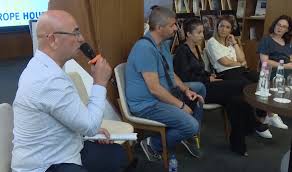 Regjisori Budina i kthehet kundër Sorecës: Arsyet pse s’jam dakord me ju!