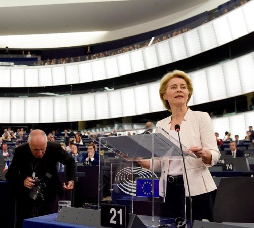 Gruaja e parë në krye të KE-së, ish-krahu i djathtë i Merkel flet hapur për Shqipërinë