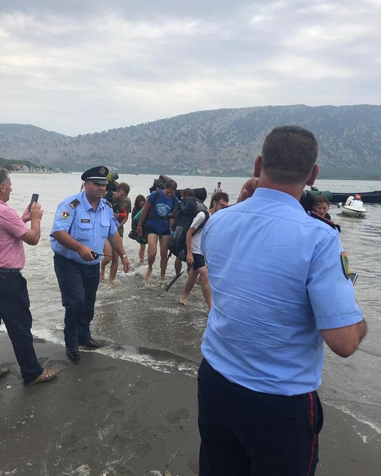Policia shpeton turistet ceke e shqiptare ne grykederdhjen e Vilunit