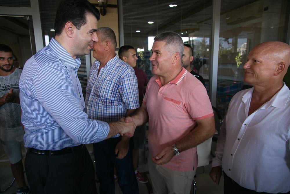 FOTO/”1/3 e socialistëve refuzuan Ramën”, Basha: Ai ka ndërtuar një sistem banditesk grabitjeje