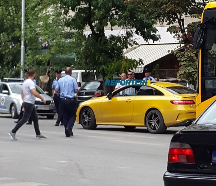 FOTO/Stresi futet në telashe, probleme me ligjin dhe në Kosovë