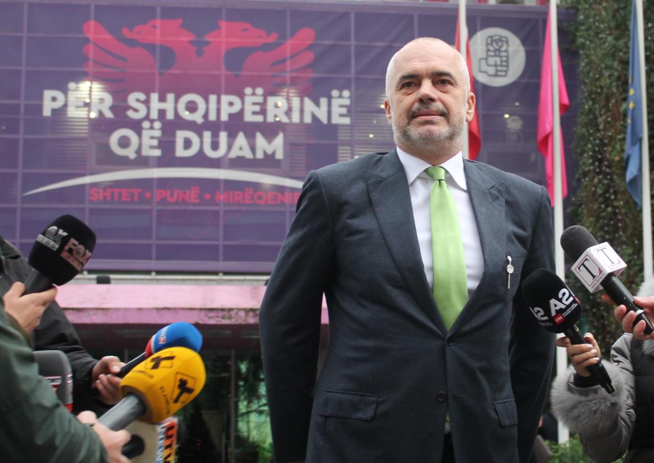 LISTA/Kryebashkiakët e prezantuar plot zell nga Kryeministri, 8 prej tyre kanë ndërruar emrat dhe mbiemrat