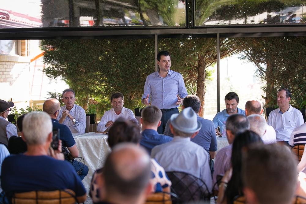 FOTO/”1/3 e socialistëve refuzuan Ramën”, Basha: Ai ka ndërtuar një sistem banditesk grabitjeje