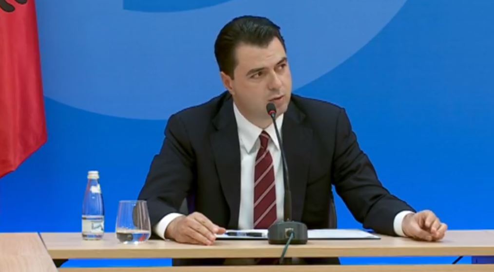 Basha mesazh qeverisë dhe klientëve të korrupsionit: Me paratë që po vidhni jeni duke blerë burgun