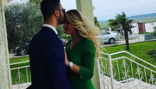 FOTO/Martohet këngëtari i njohur shqiptar, bondja serbo-kroate i rrëmben zemrën