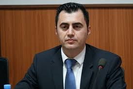 Elbasan/Kryetari i ri Bashkisë nis punën, ja çfar bën