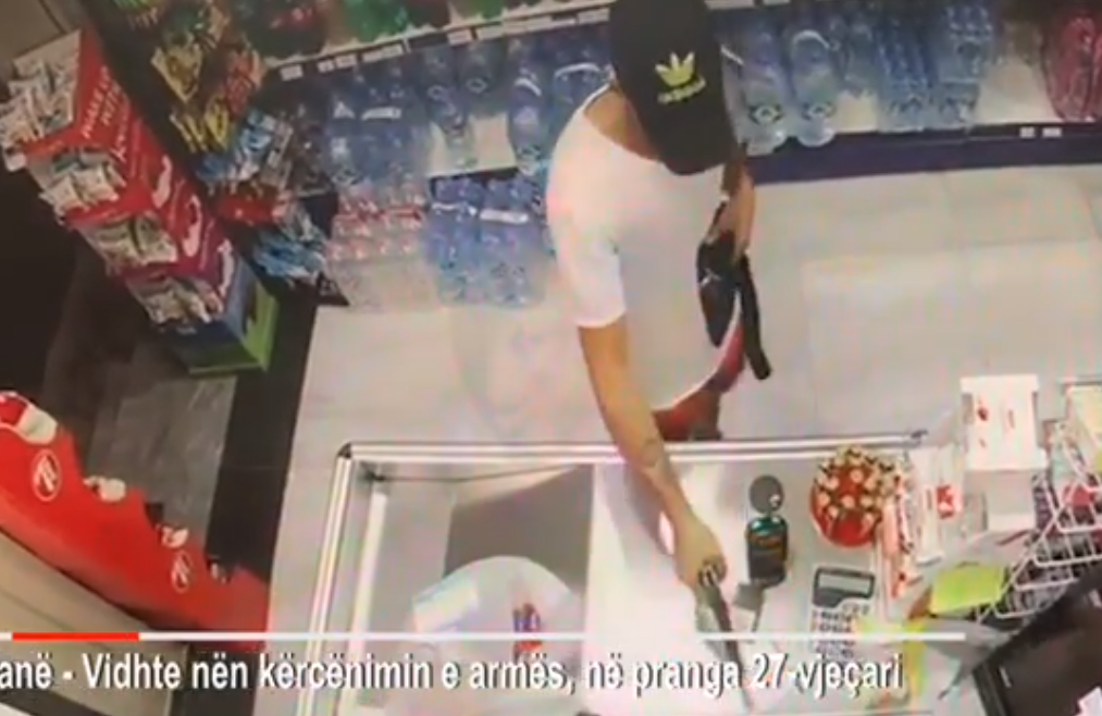 VIDEO/ Vjedhje spektakolare ne Tirane me pistolete ne dore ne markete