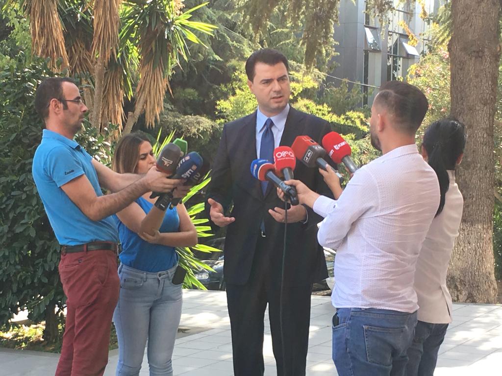 Basha i përgjigjet ftesës së Ramës: Provokim! Fto Avdylajt dhe Bajrin