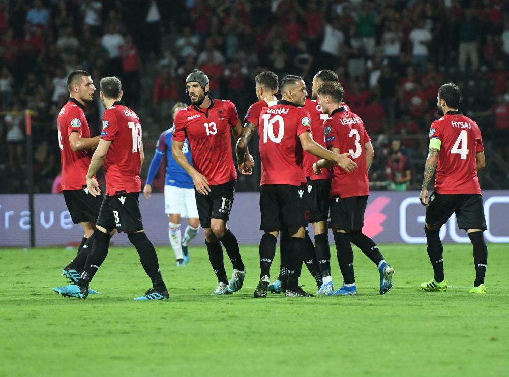 Feste ne Elbasan Arena, Shqiperia shenon edhe dy gola ne 5 minuta