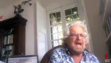 SKANDAL/Djali i themeluesit “Lëvizja 5 Yjet” akuzohet për përdhunim në grup