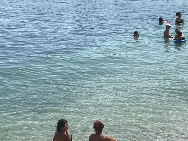 EMRI/Ngjarje tragjike në Sarandë, si humbi jetën pjesëtari i Maratonës Kombëtare të notit