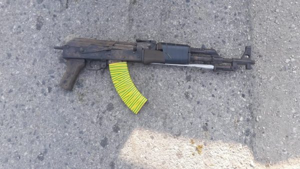 Plagosi me kallashnikov 48-vjeçarin në Korçë, vetëdorëzohet në polici autori