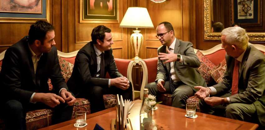 Albin Kurti flet për Vetvendosjen në Tiranë, cili është roli i Ditmir Bushatit