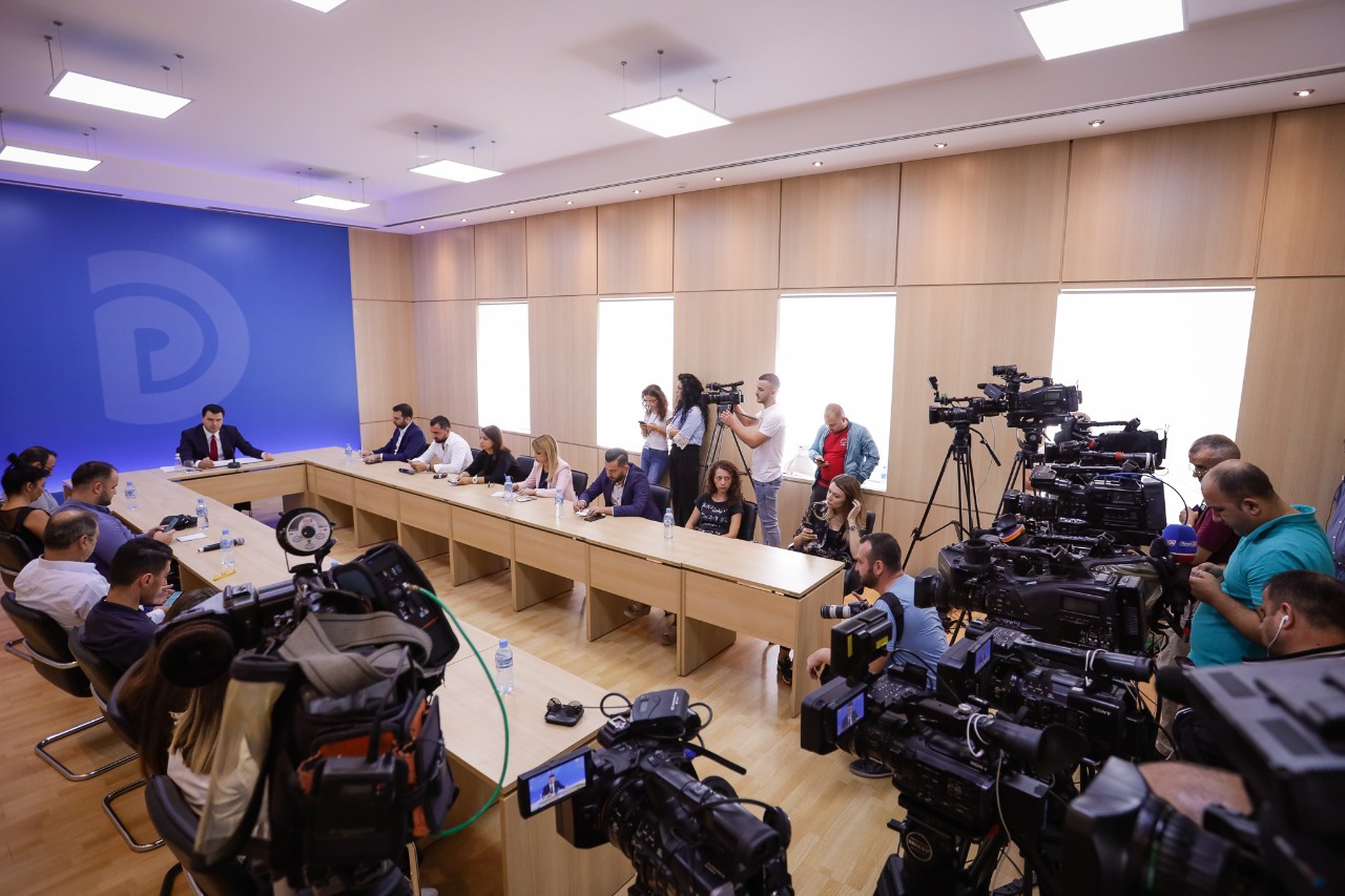 “Rama po bën prapë dasëm pa nuse”, Basha: Negociatat hapen pas plotësimit të 9 kushteve