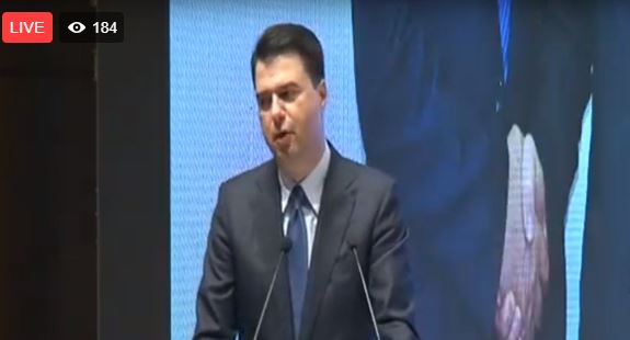 LIVE/Basha me premtimin e madh: Pagën minimale do të bëjmë 400 euro në muaj