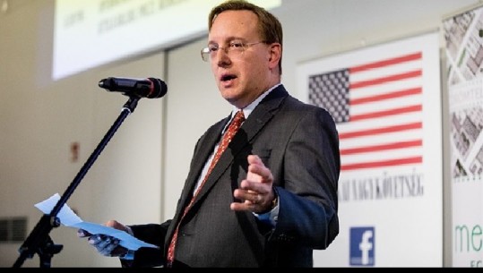 Zyrtari i lartë amerikan në Tiranë, axhendë për krizën