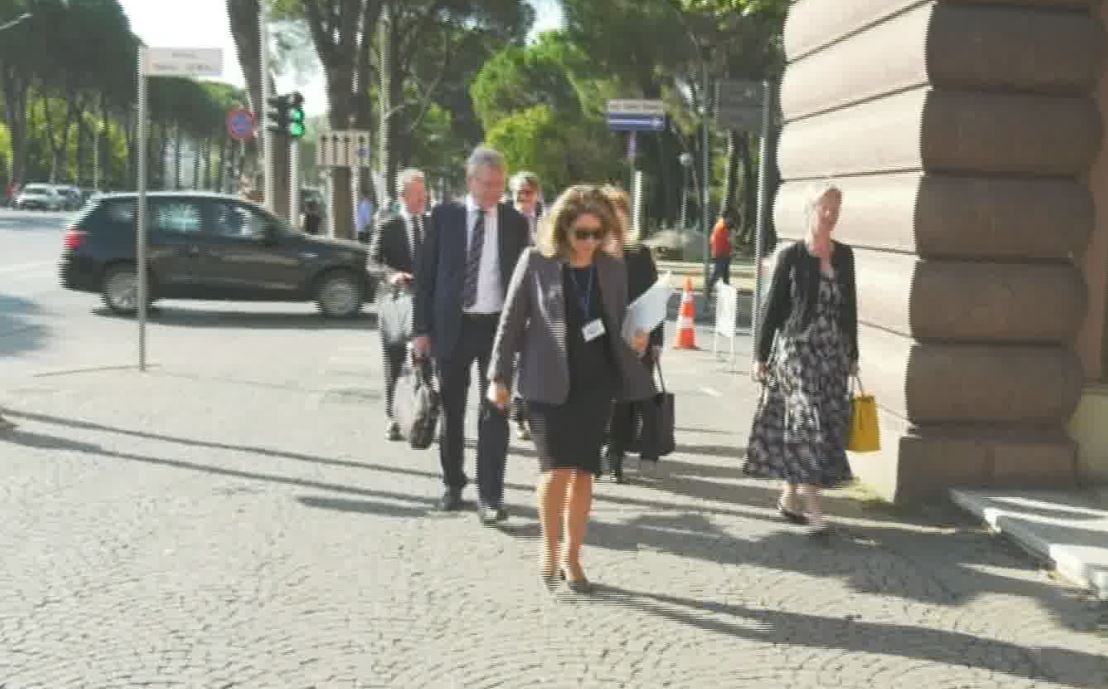 ‘Fati’ i Presidentit Meta, Komisioni i Venecias do të vendosë në 11 Tetor