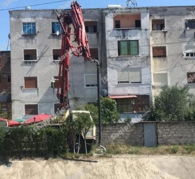 Punëtorët i zë korenti, kompania ndërpret punimet në Elbasan