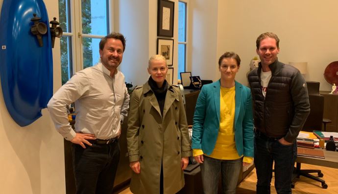 FOTO/Kryeministri homoseksual pret kryeministren lezbike, takimi në Luksemburg me partneret e së njëjtës gjini