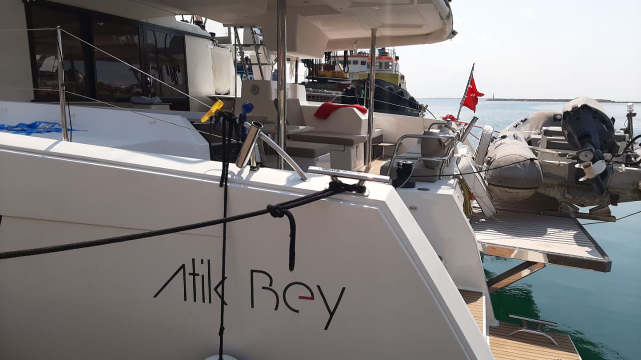 FOTO/Dëshmia e pronarit të jahtit turk të gjetur në Shëngjin, zbardhet telefonata me kapitenin e humbur