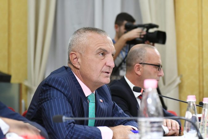 Meta zbulon për herë të parë informacionin sekret: Do digjnin Kuvendin, ç’pritej në protestën e 8 qershorit