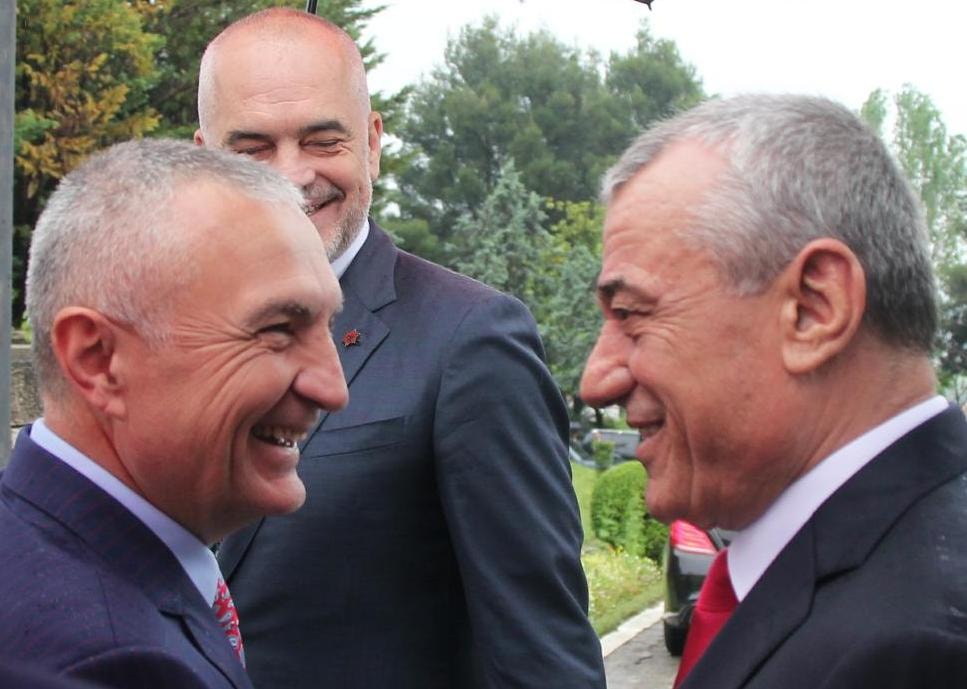 Meta publikon foton me Ramën, tregon dhe se çfarë bisedoi dje me Ruçin