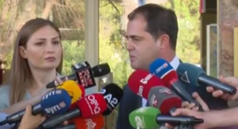 Komisioni i Venecias në Tiranë takon opozitën, Bylykbashi dhe Gjosha japin detajet e para nga takimi