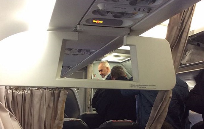 Pas ftesës për Bashën dhe aleatët, Rama ‘ia mbath’ nga Shqipëria