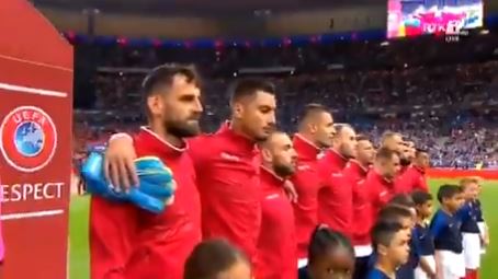 Ngatërruan himnin e Shqipërisë në ndeshje, Macron i dërgon mesazh Ramës