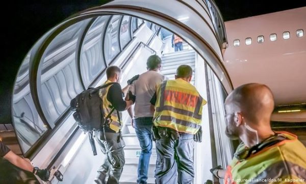 Media gjermane: Shqipëria e para në listën e 11.500 të dëbuarve nga Gjermania