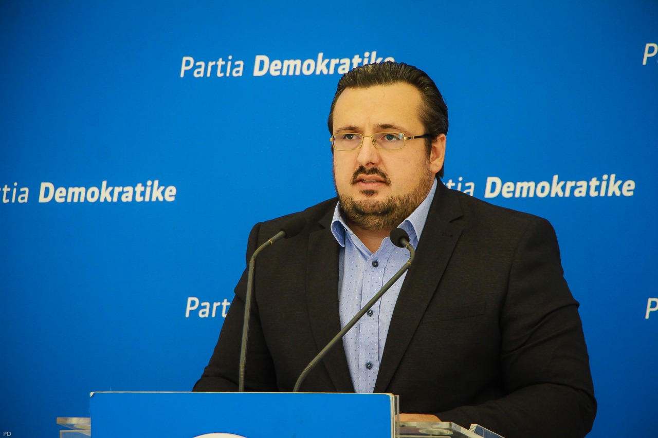 VIDEO/”Aksioni arbitrar ndaj bizneseve një dështim”, PD: Arkës së shtetit i mungojnë 80 milionë euro nga tatimi