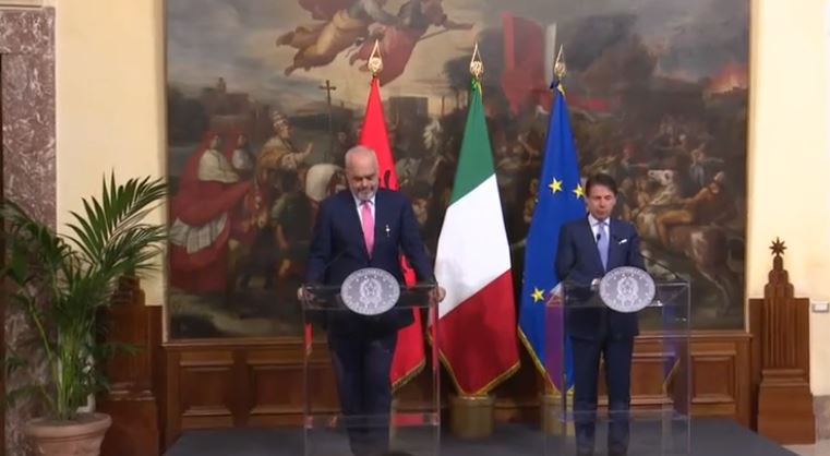 Conte: Edi Rama te beje oferte te hapur per te zgjidhur krizen politike ne Shqiperi