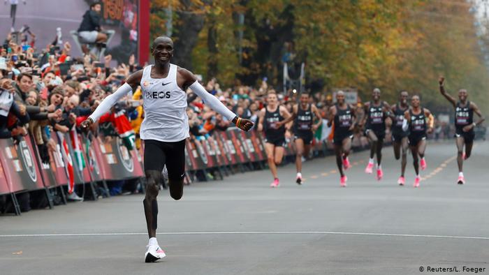 Rekord historik, ja për sa e përfundoi maratonën 40 km atleti i njohur Kipchoge