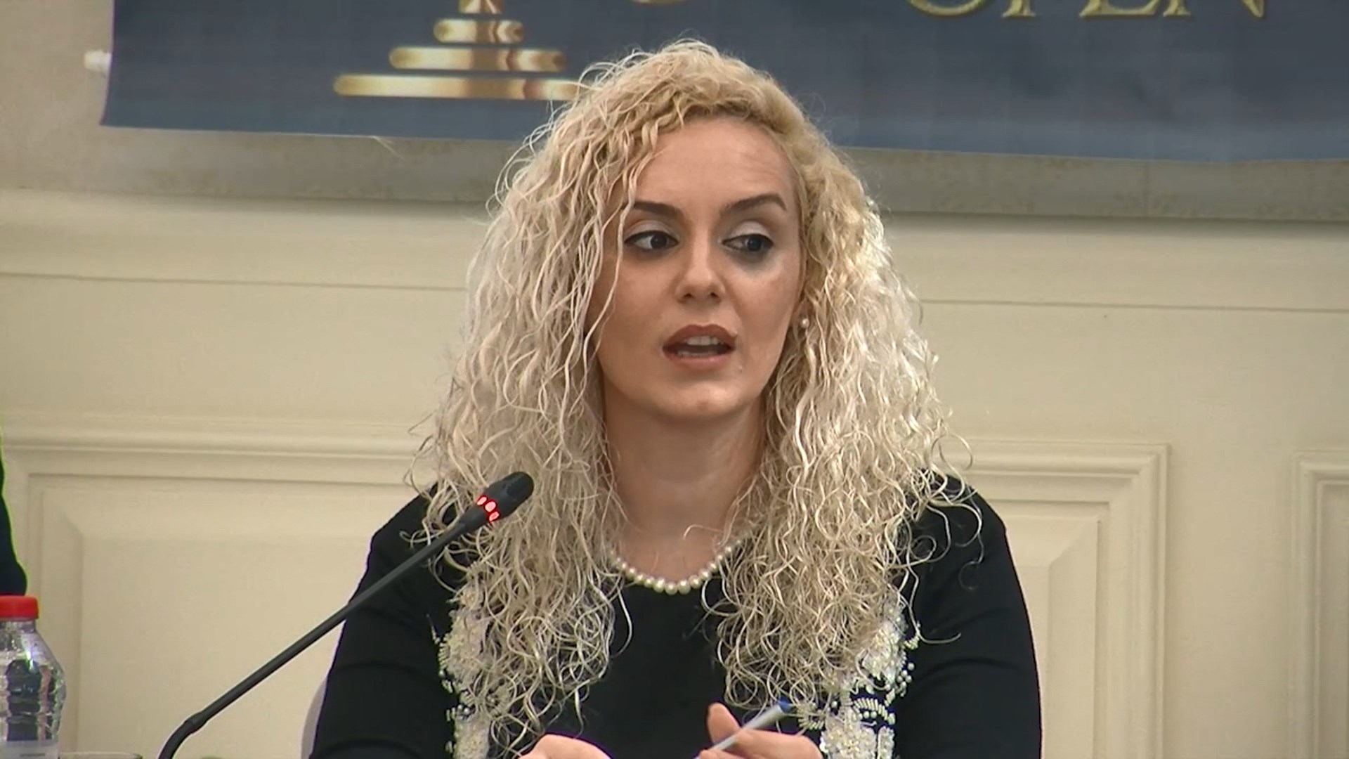 Jep dorëheqjen kryetarja e Gjykatës në Durrës, akuzat ndaj saj pas 30-Qershorit