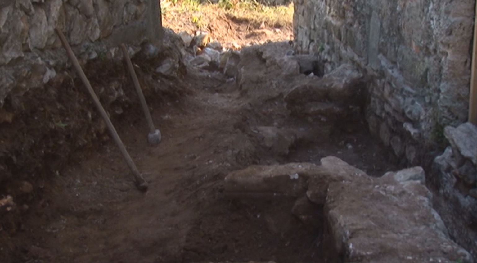 Tjetër zbulim në kishën e Balldrenit,  struktura  murale merr vëmendjen e ekspertëve