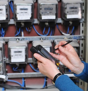 FOTO/PD denoncim: Skemat flasin vetë për çmimin, PPP dhe për matjen e energjisë