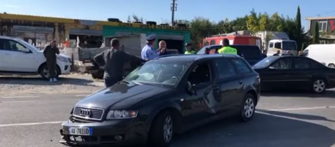 “Audi” përplaset me kamionçinën, policia jep detajet nga aksidenti në Lezhë: Një 18-vjeçare në gjendje të rëndë